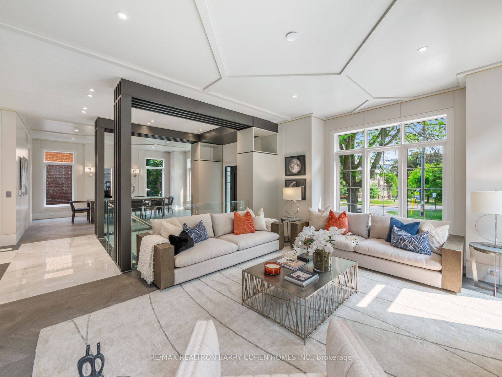 86 Mason Blvd