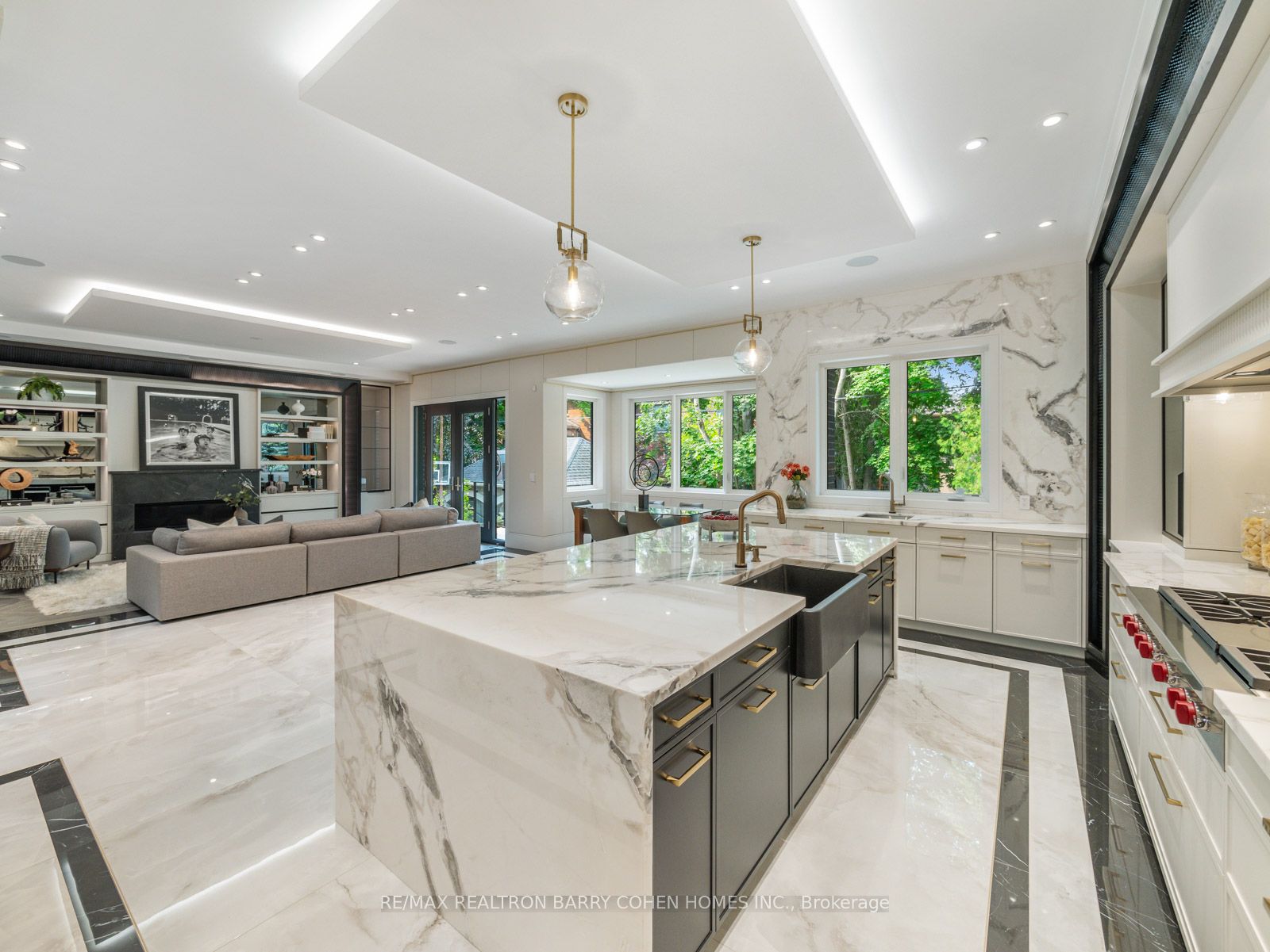86 Mason Blvd
