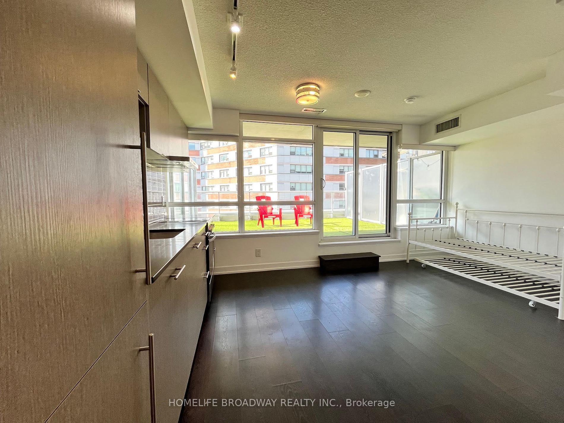 365 Church St, #704