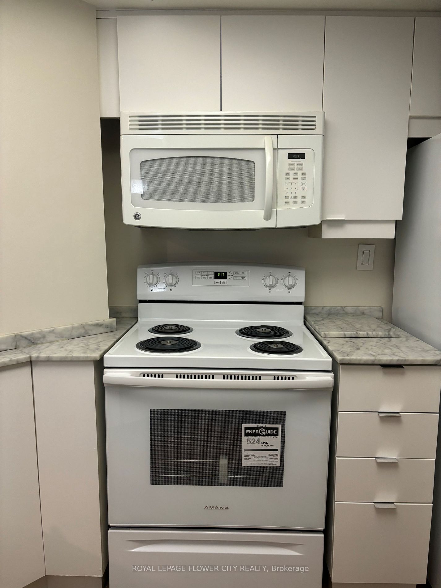 7 Broadway Ave, #604
