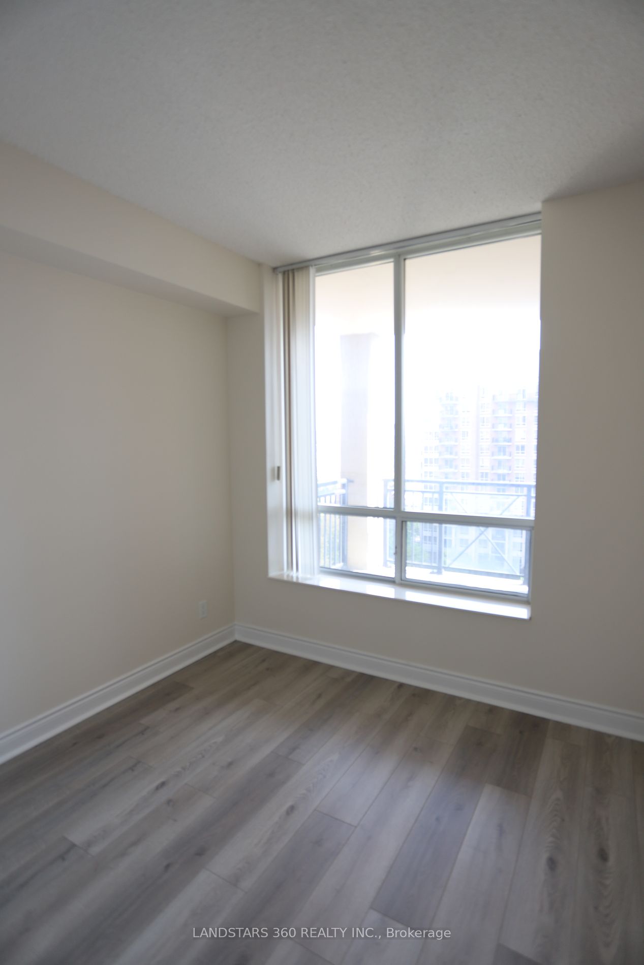 1101 Leslie St, #901