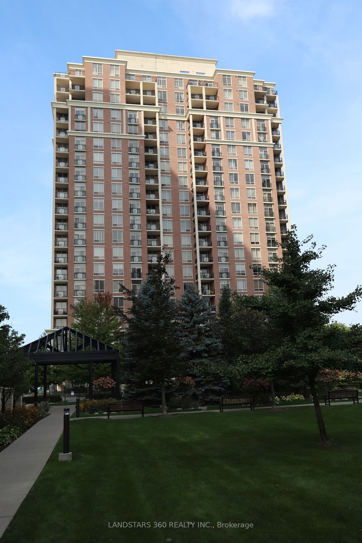 1101 Leslie St, #901