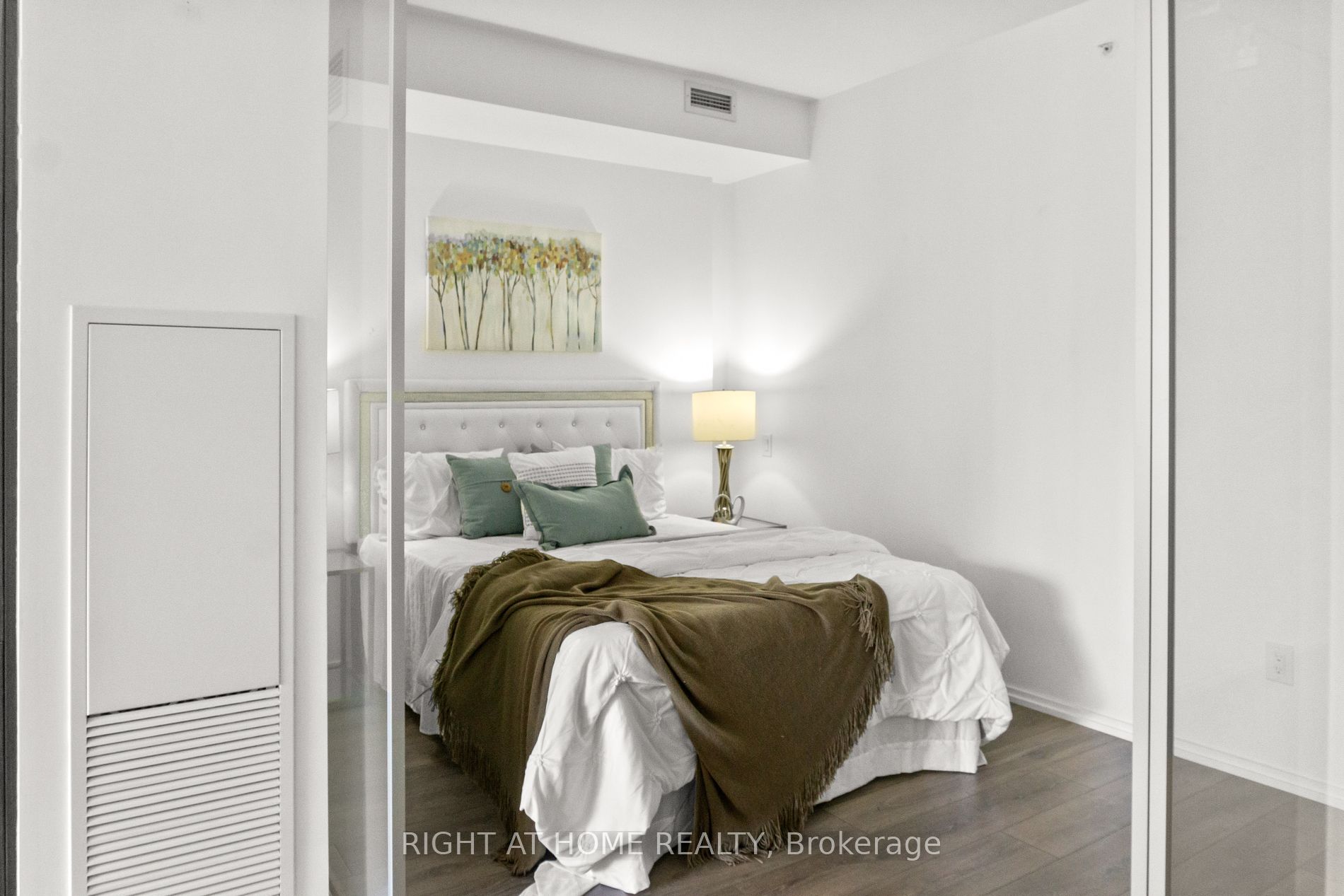 45 Charles Street E, #501