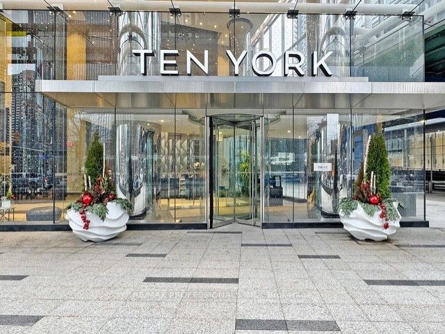 10 York St, #2410