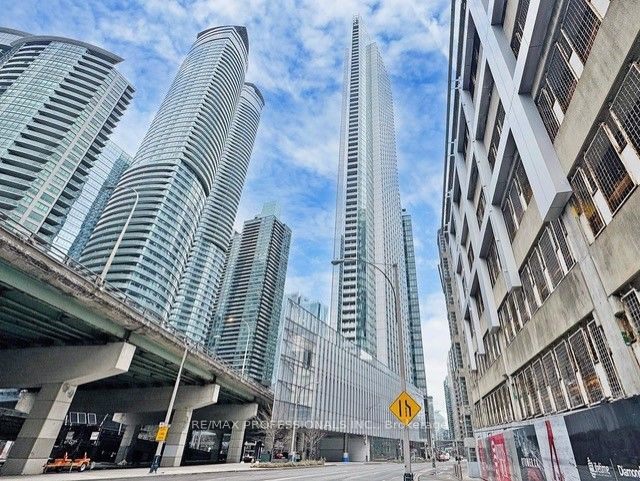10 York St, #2410