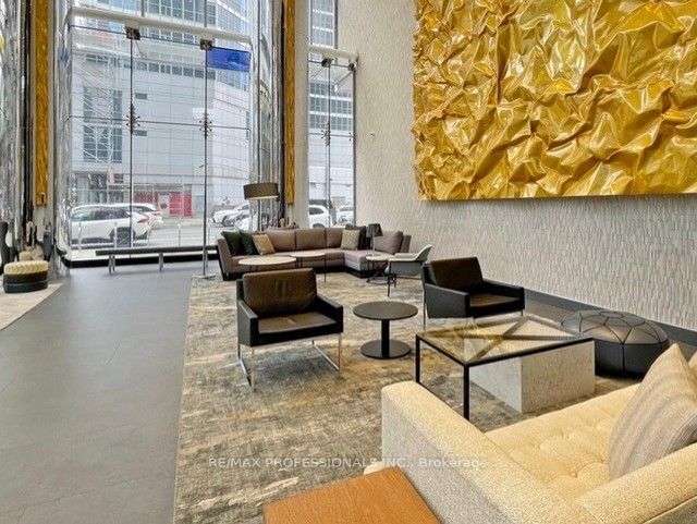 10 York St, #2410