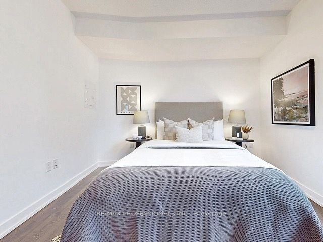 10 York St, #2410