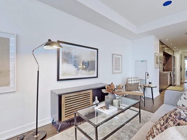 10 York St, #2410