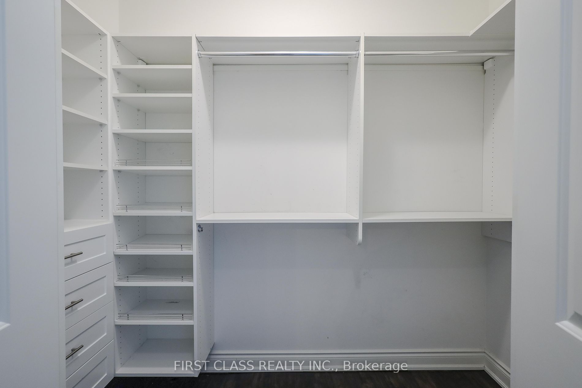 10 Bloorview Pl, #P1-01