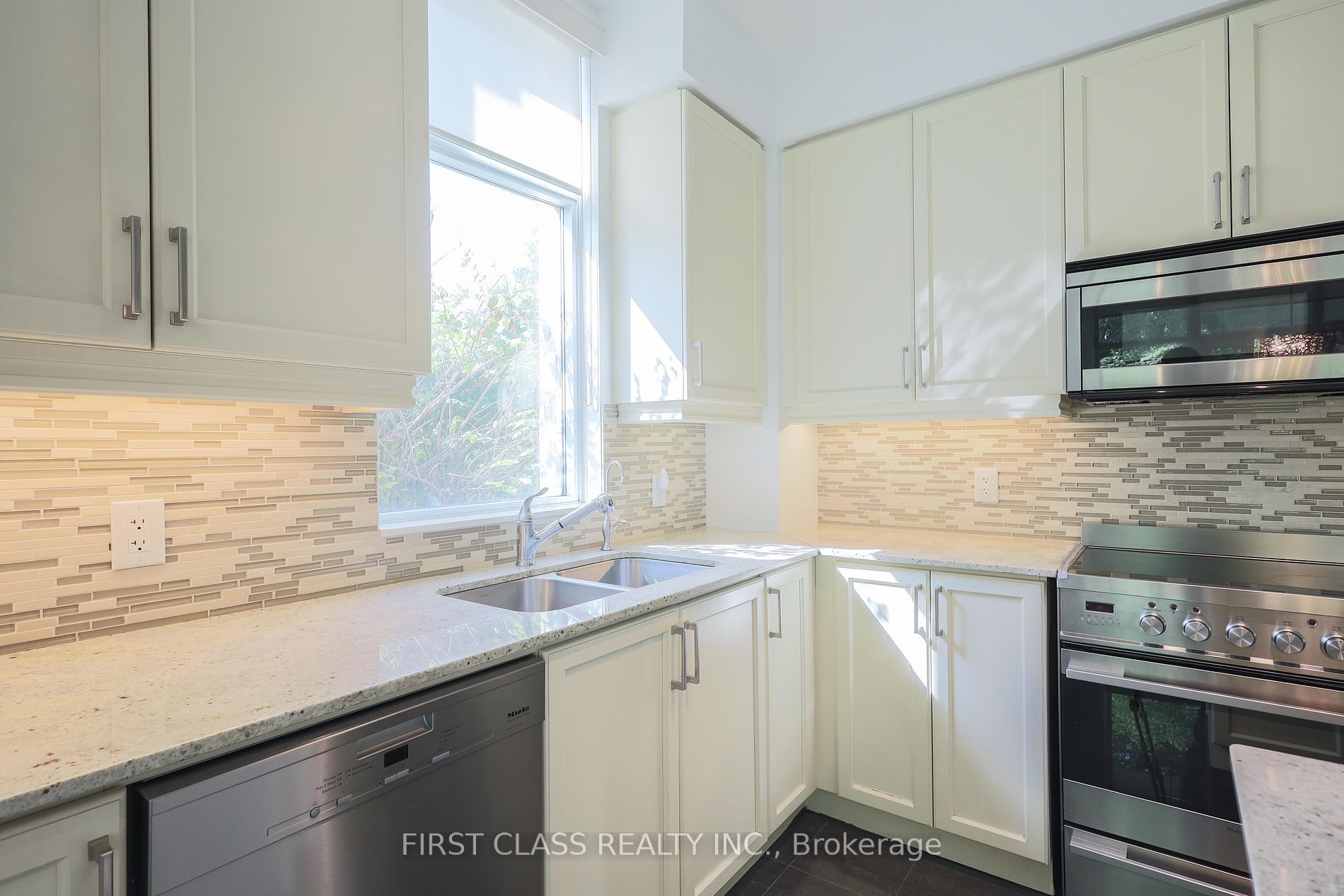 10 Bloorview Pl, #P1-01