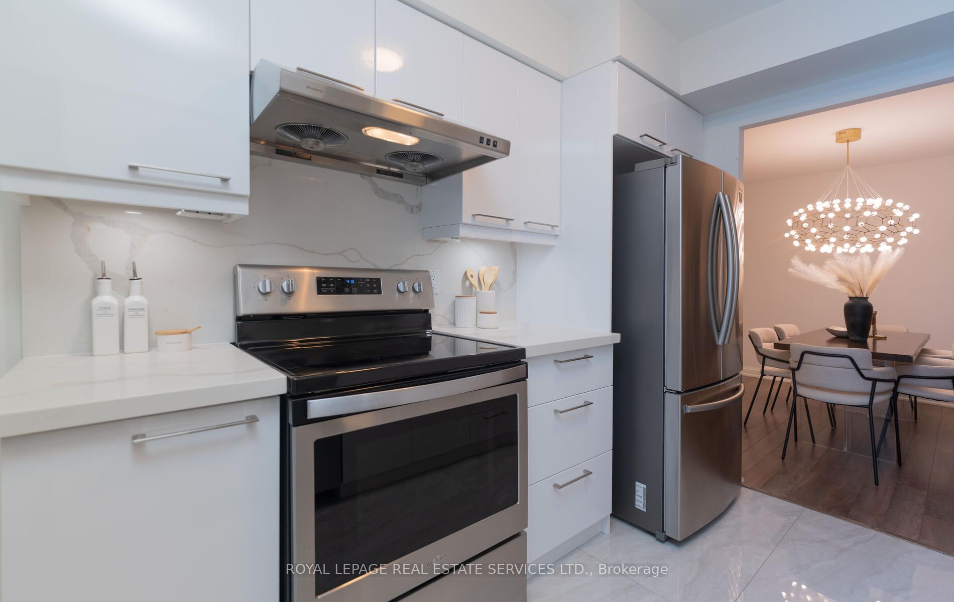 3800 Yonge St, #103