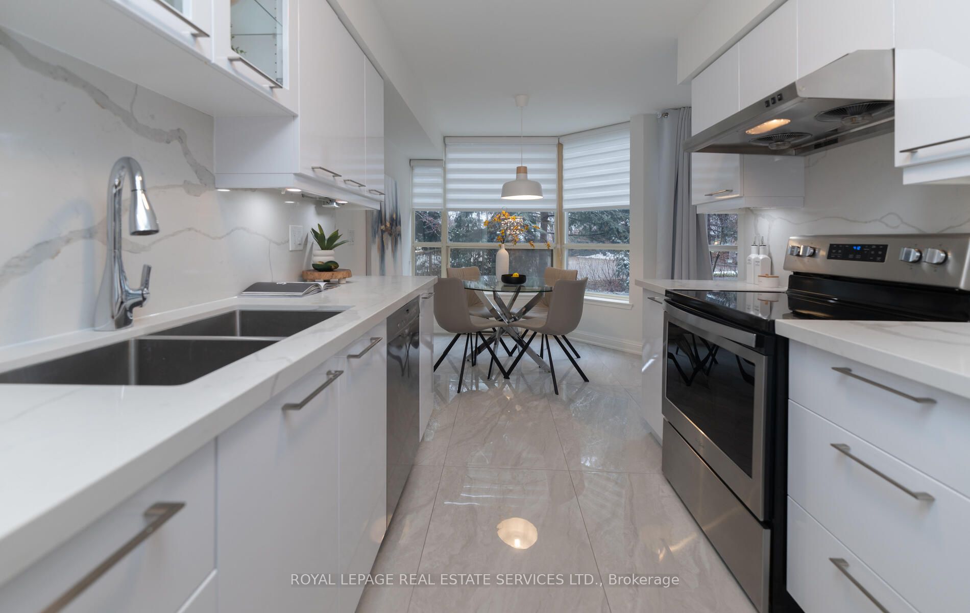 3800 Yonge St, #103