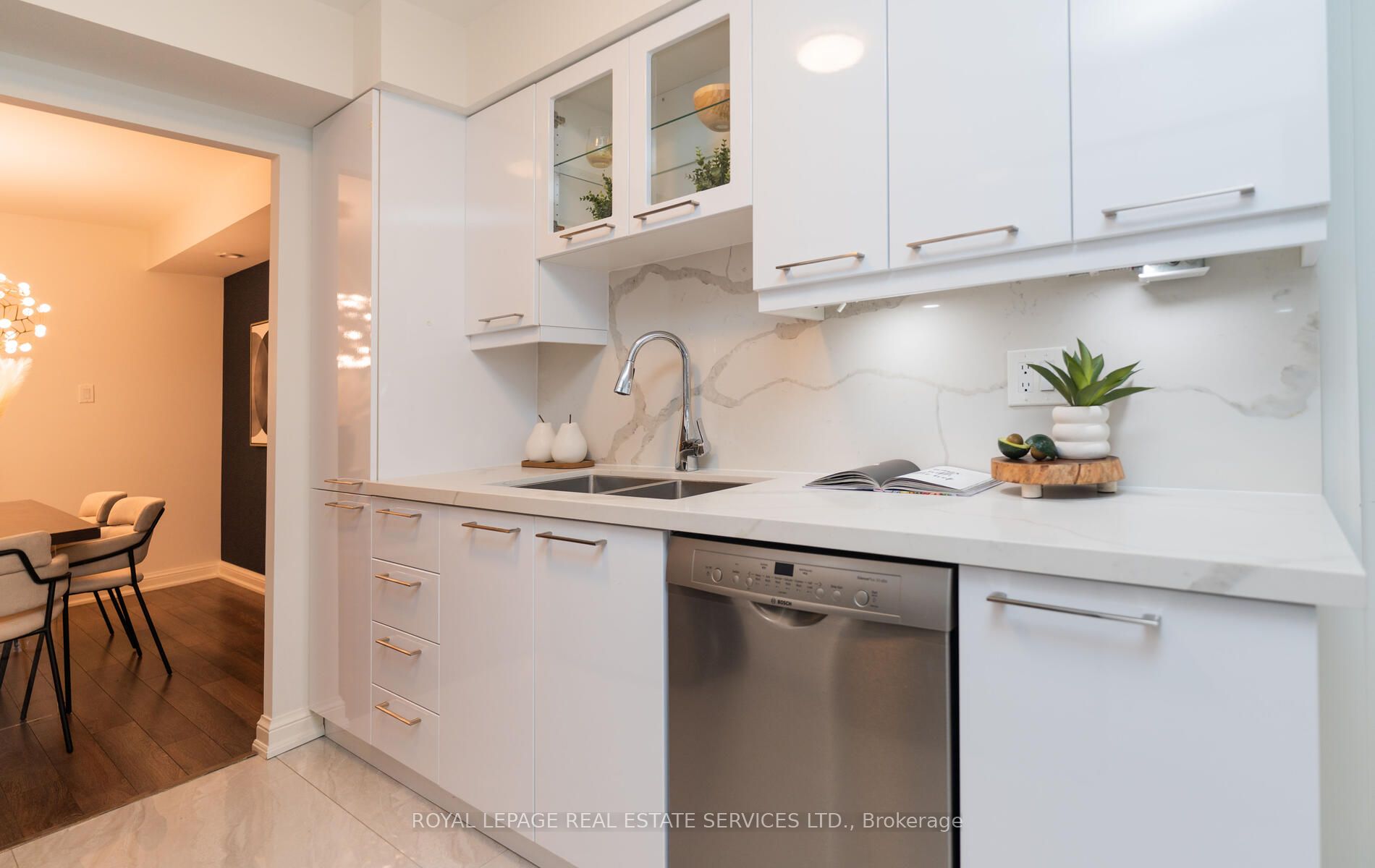 3800 Yonge St, #103