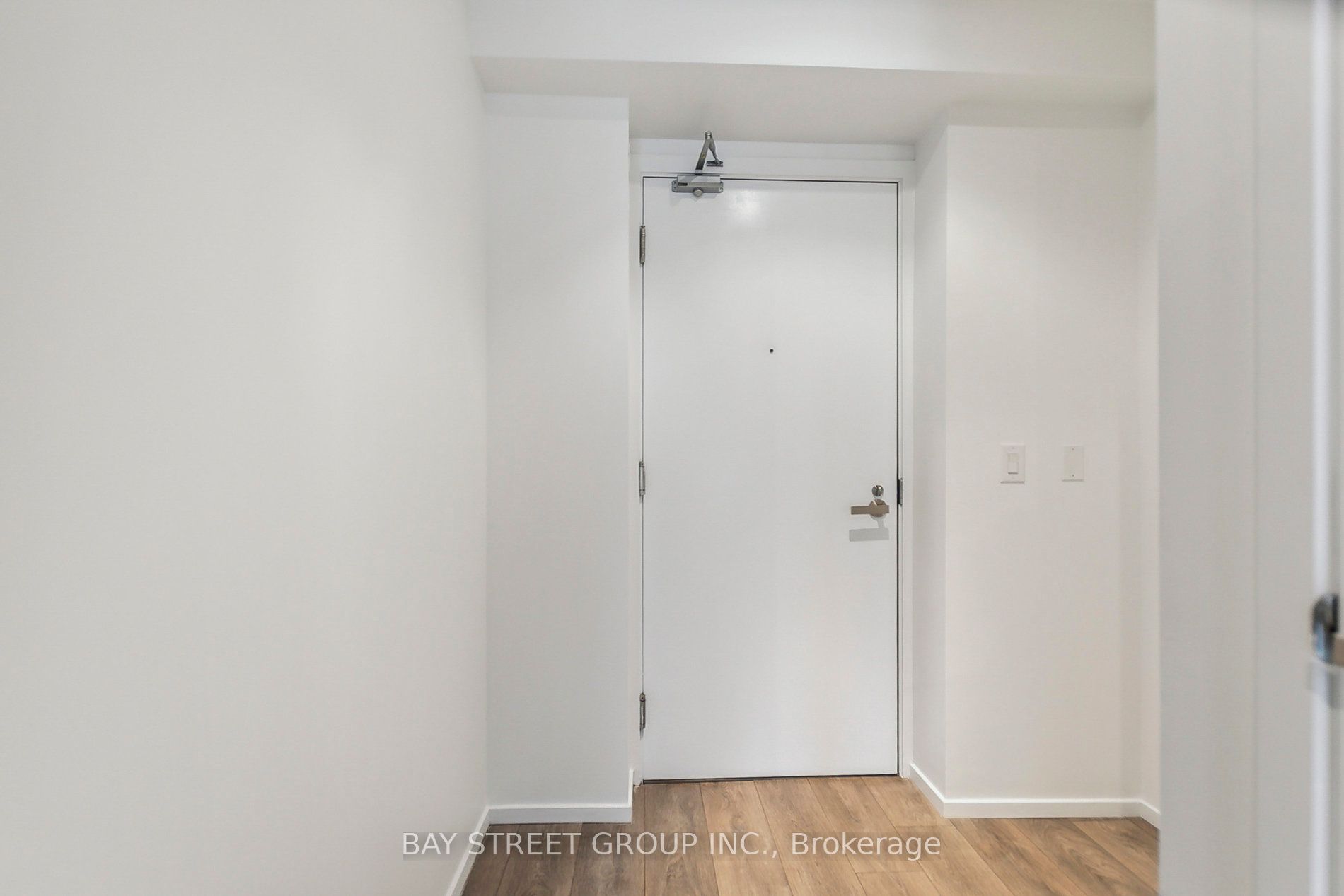 159 Dundas St E, #1703