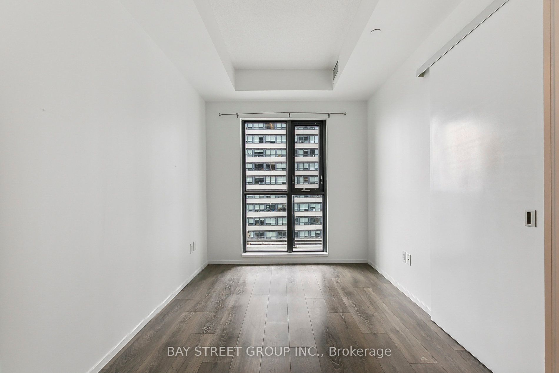 159 Dundas St E, #1703