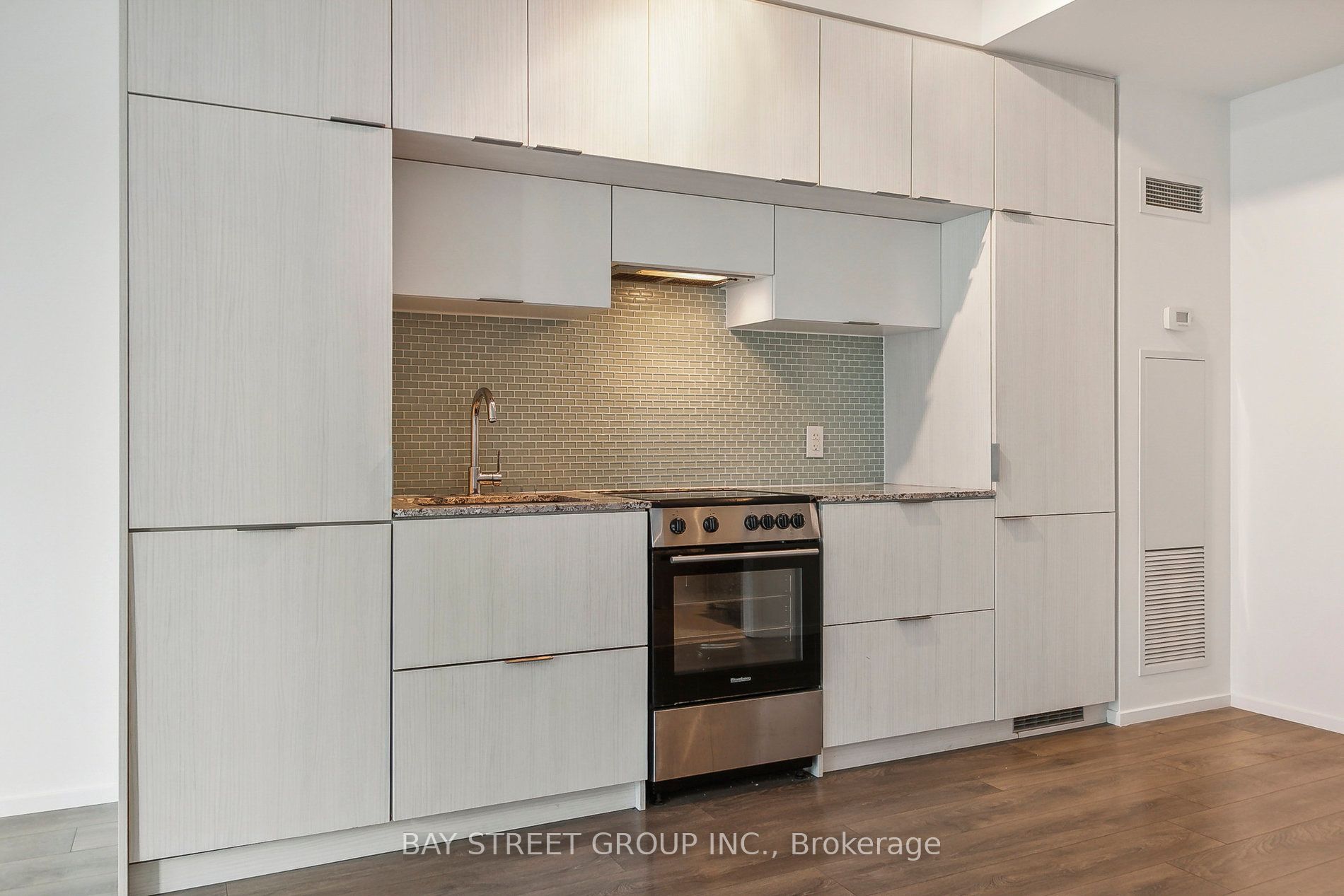 159 Dundas St E, #1703