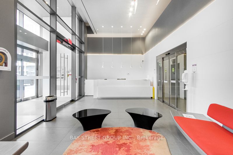 159 Dundas St E, #1703