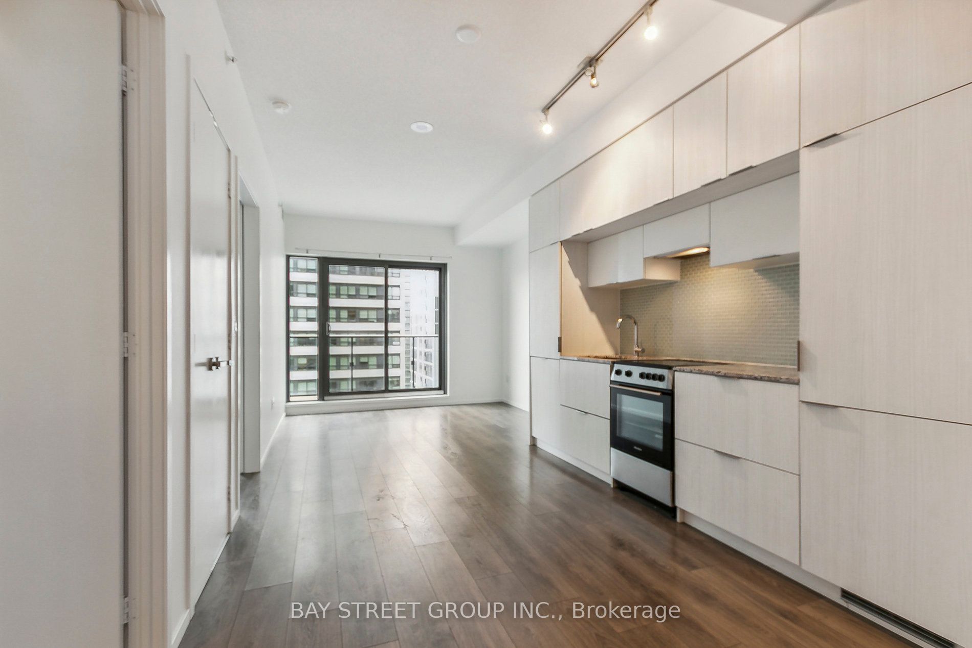 159 Dundas St E, #1703