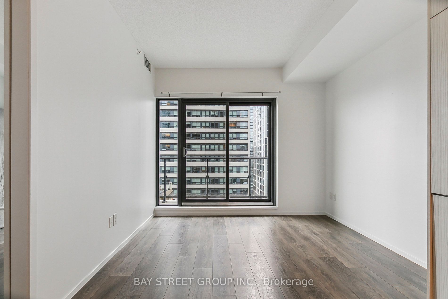 159 Dundas St E, #1703
