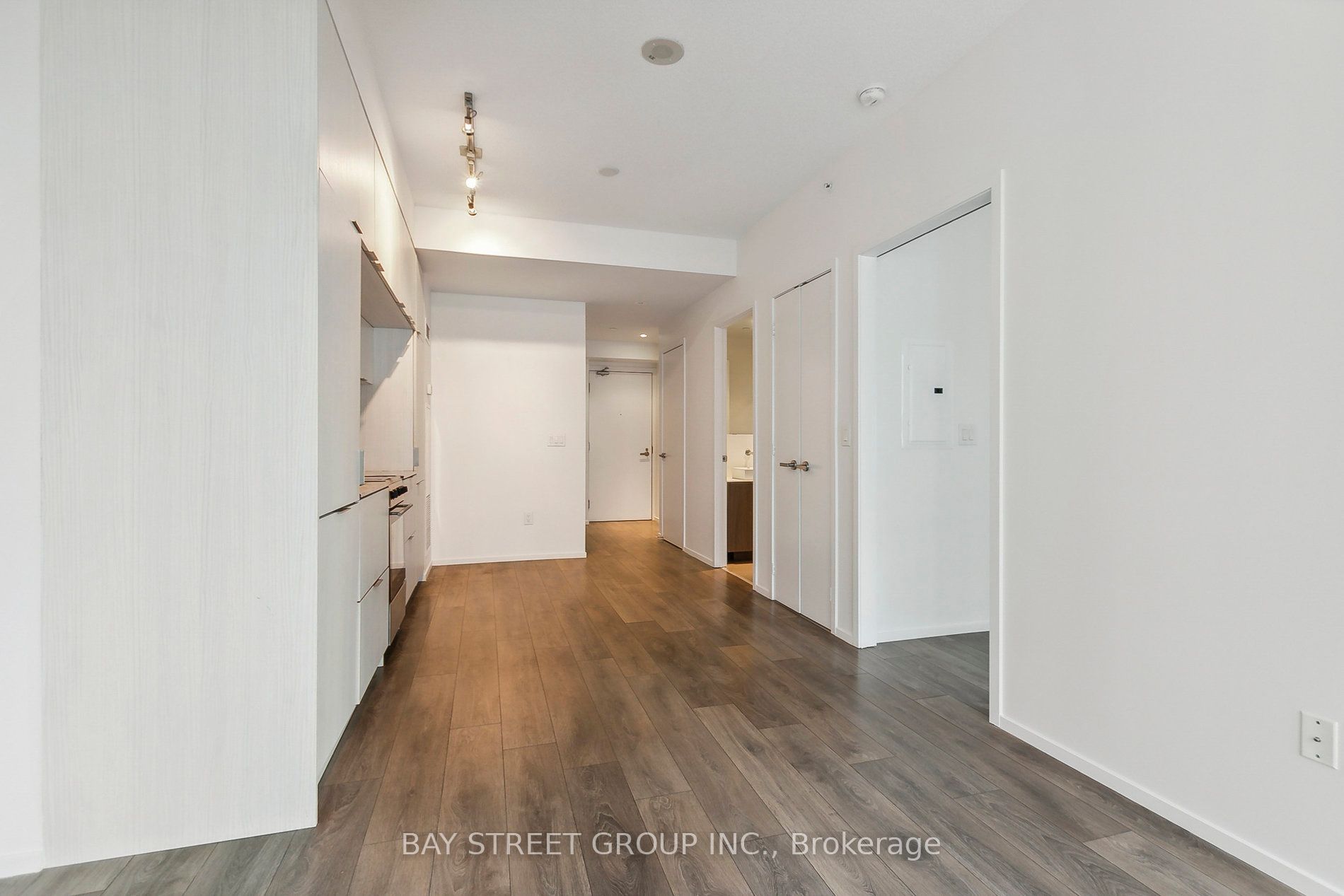 159 Dundas St E, #1703