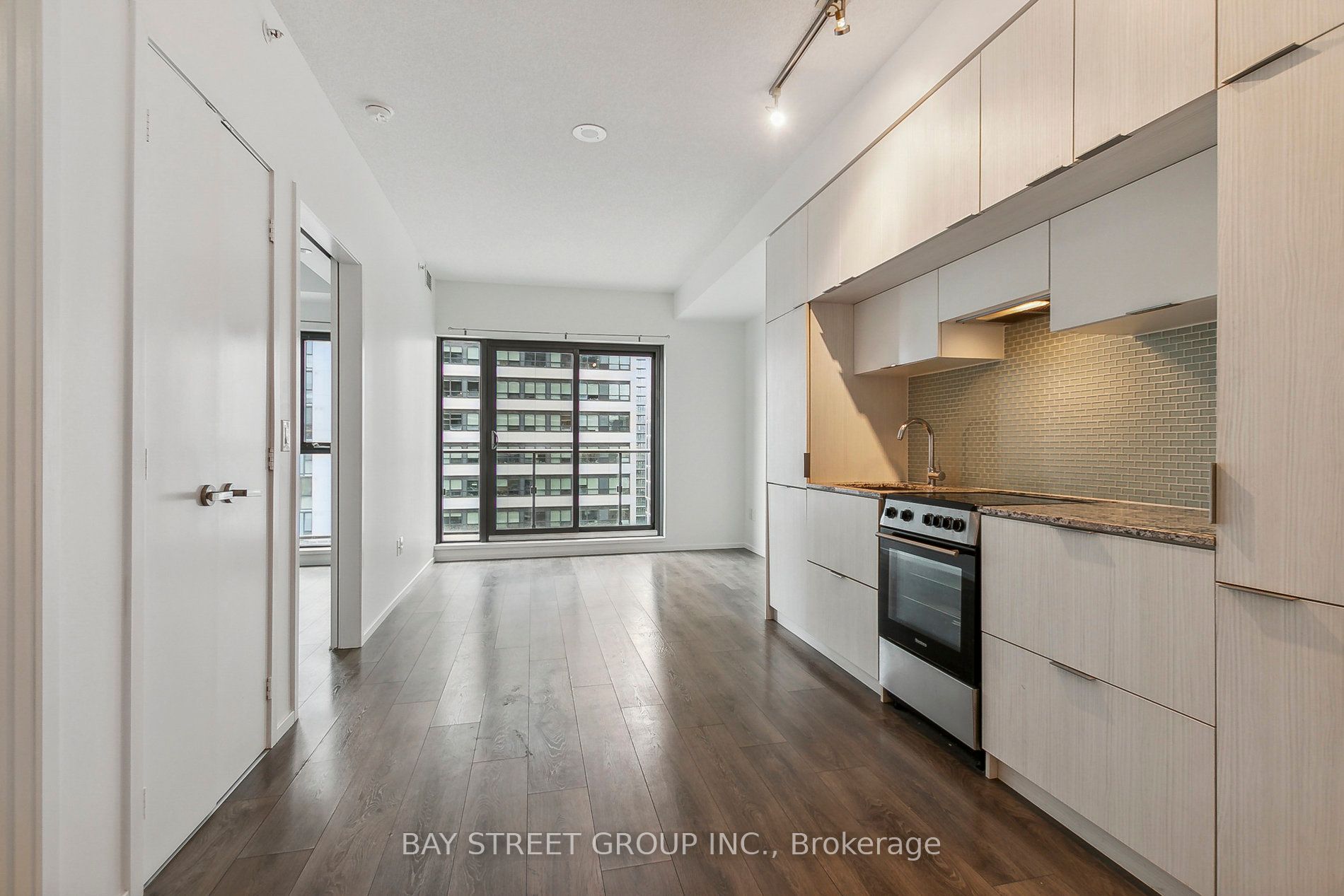 159 Dundas St E, #1703