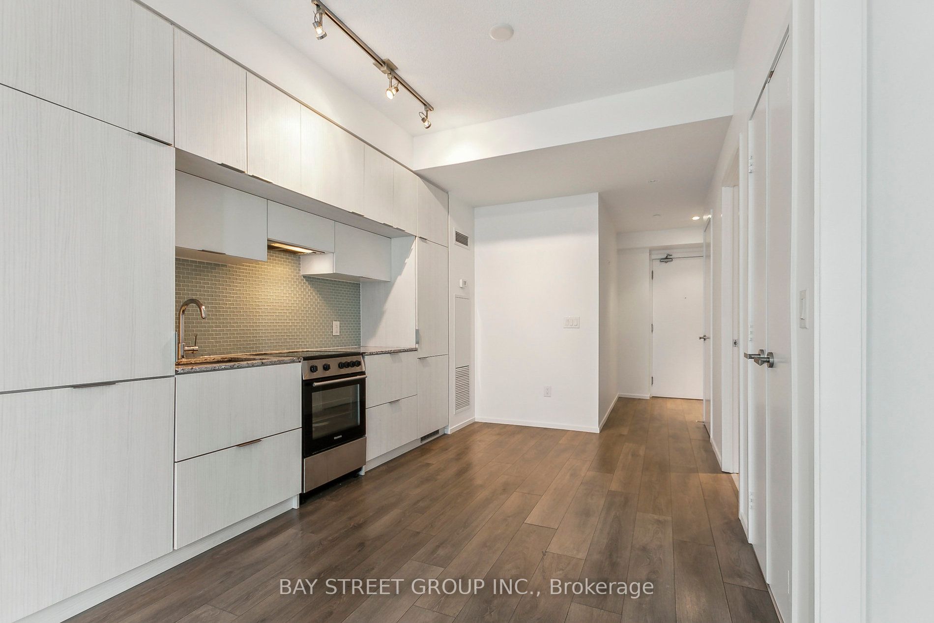 159 Dundas St E, #1703
