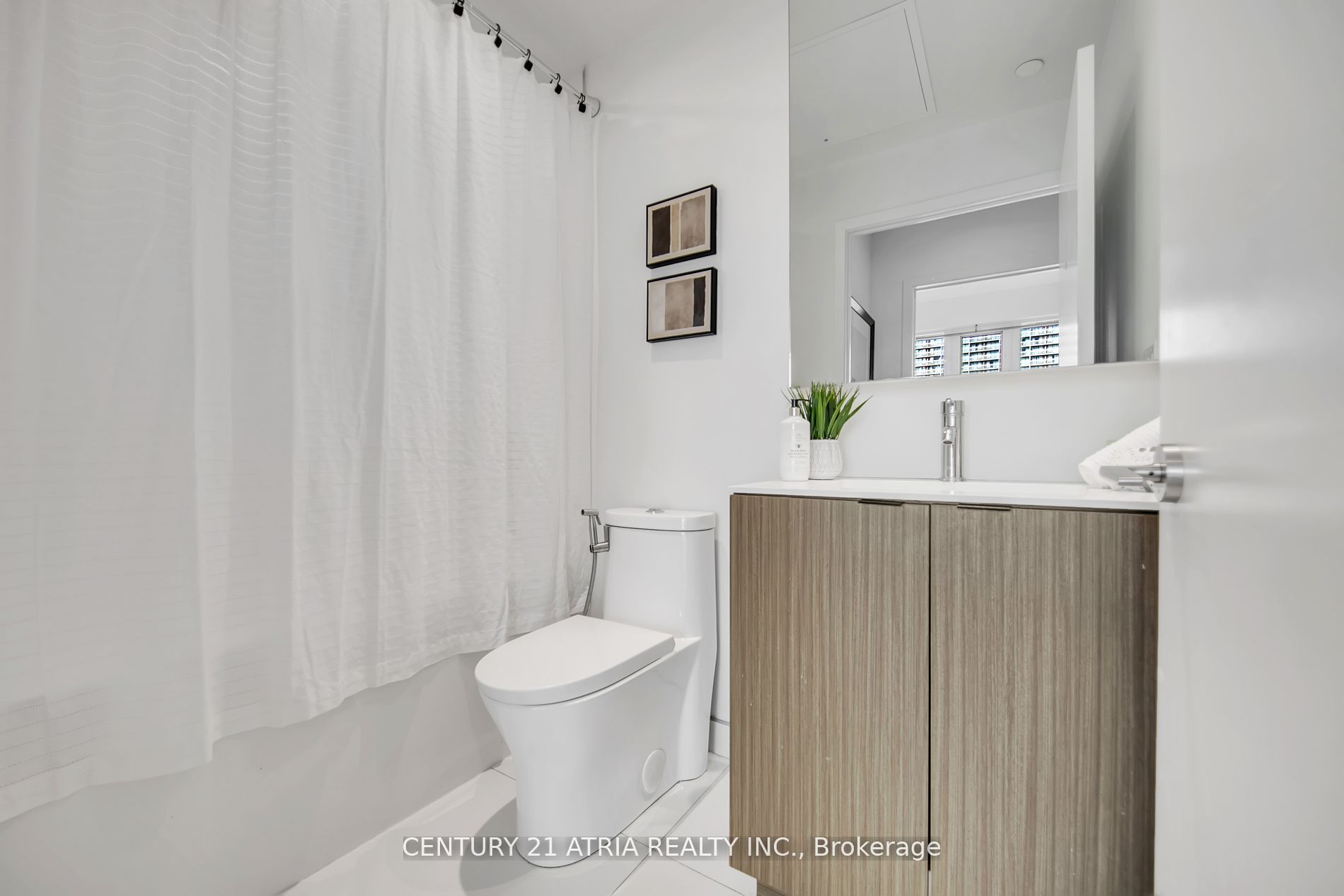 20 Edward St, #624