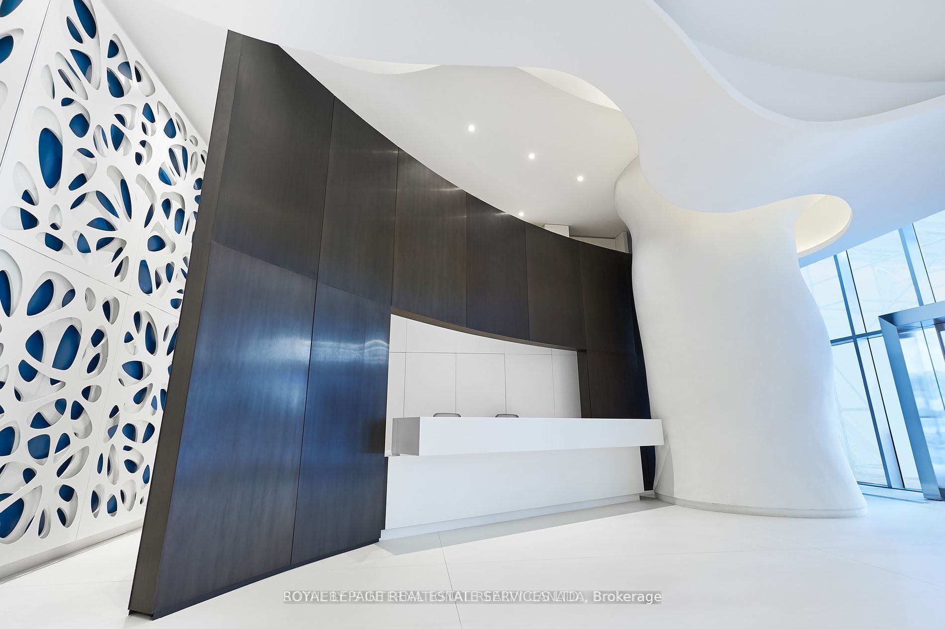 1 Bloor St E, #3309