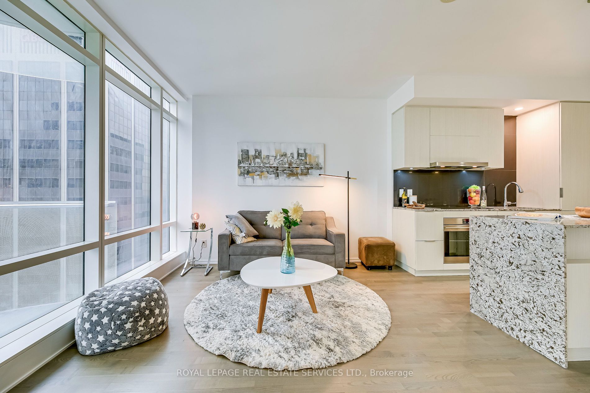 1 Bloor St E, #3309