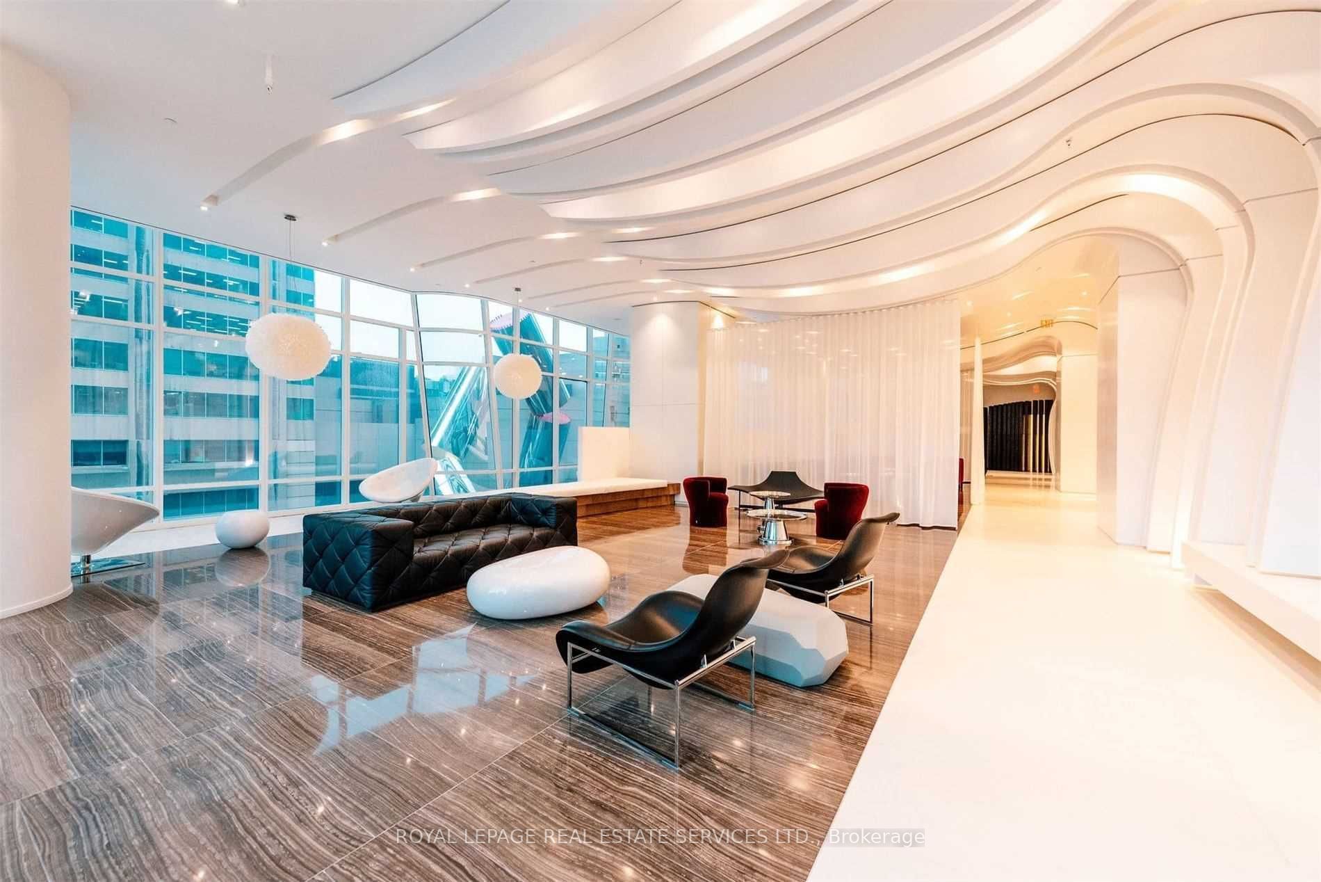1 Bloor St E, #3309