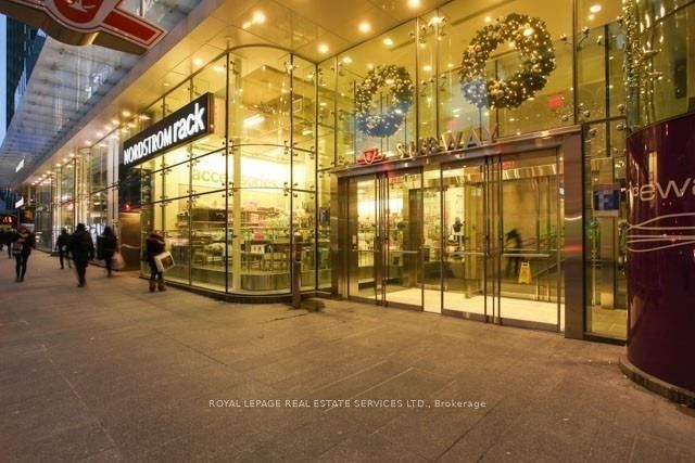 1 Bloor St E, #3309
