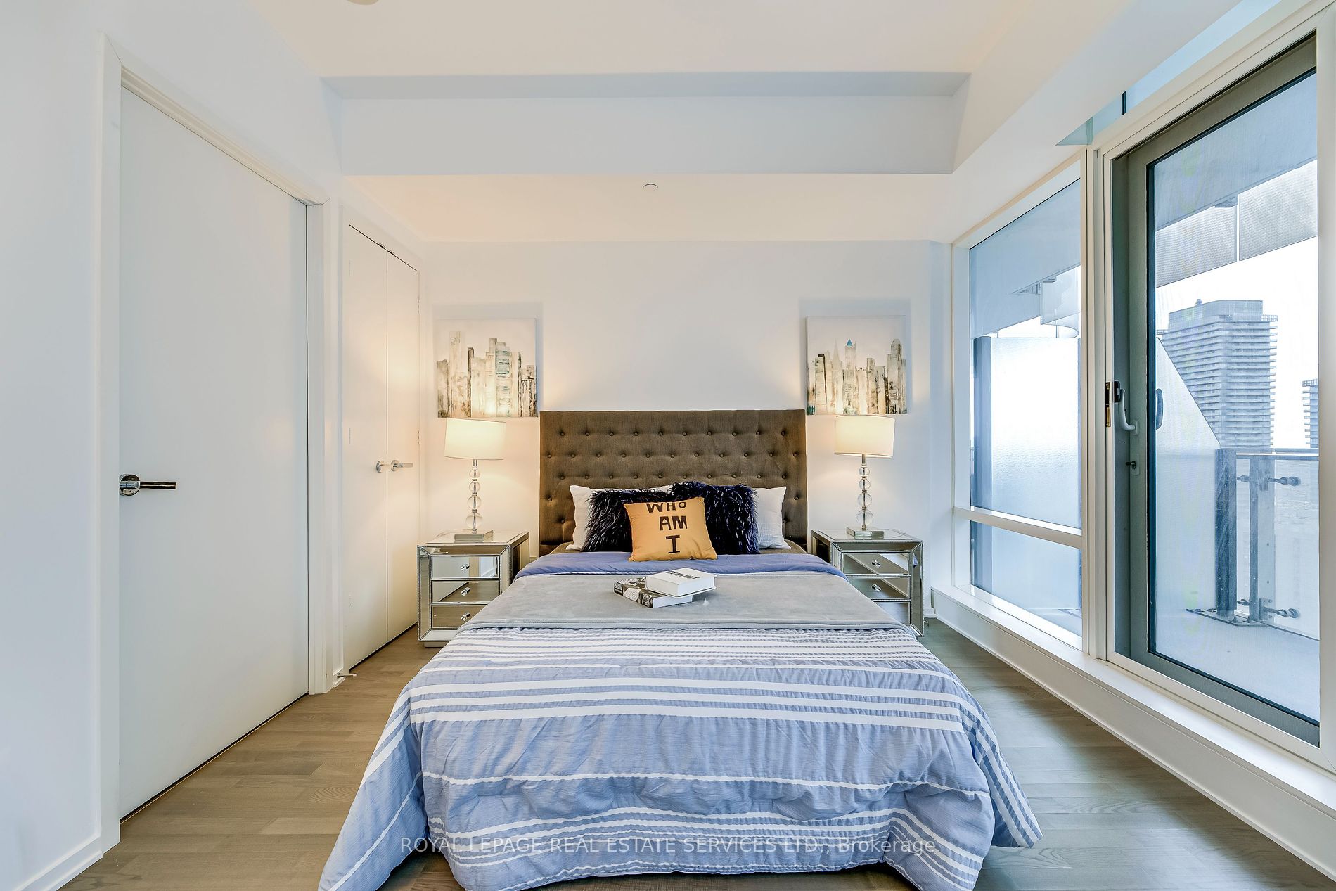 1 Bloor St E, #3309