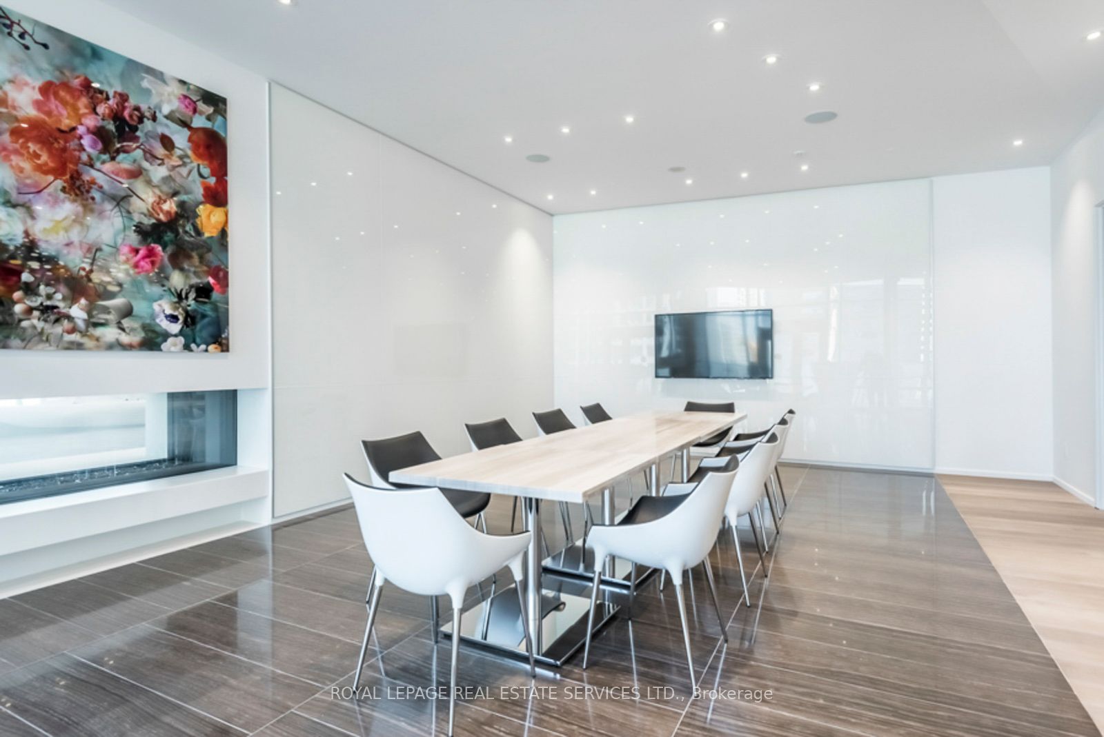 1 Bloor St E, #3309