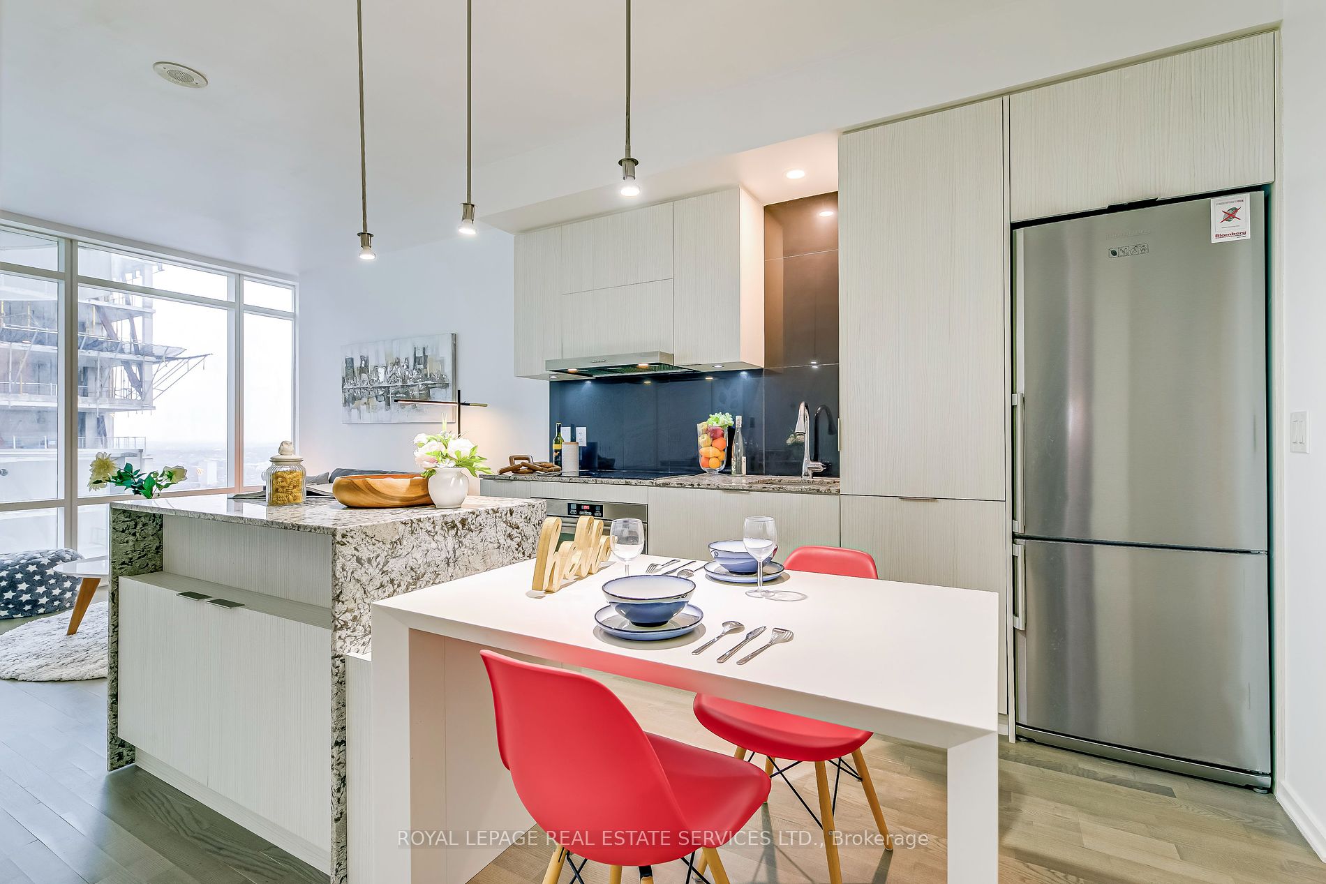 1 Bloor St E, #3309