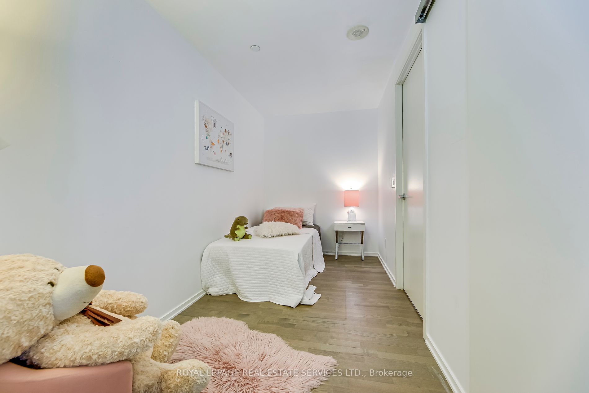 1 Bloor St E, #3309