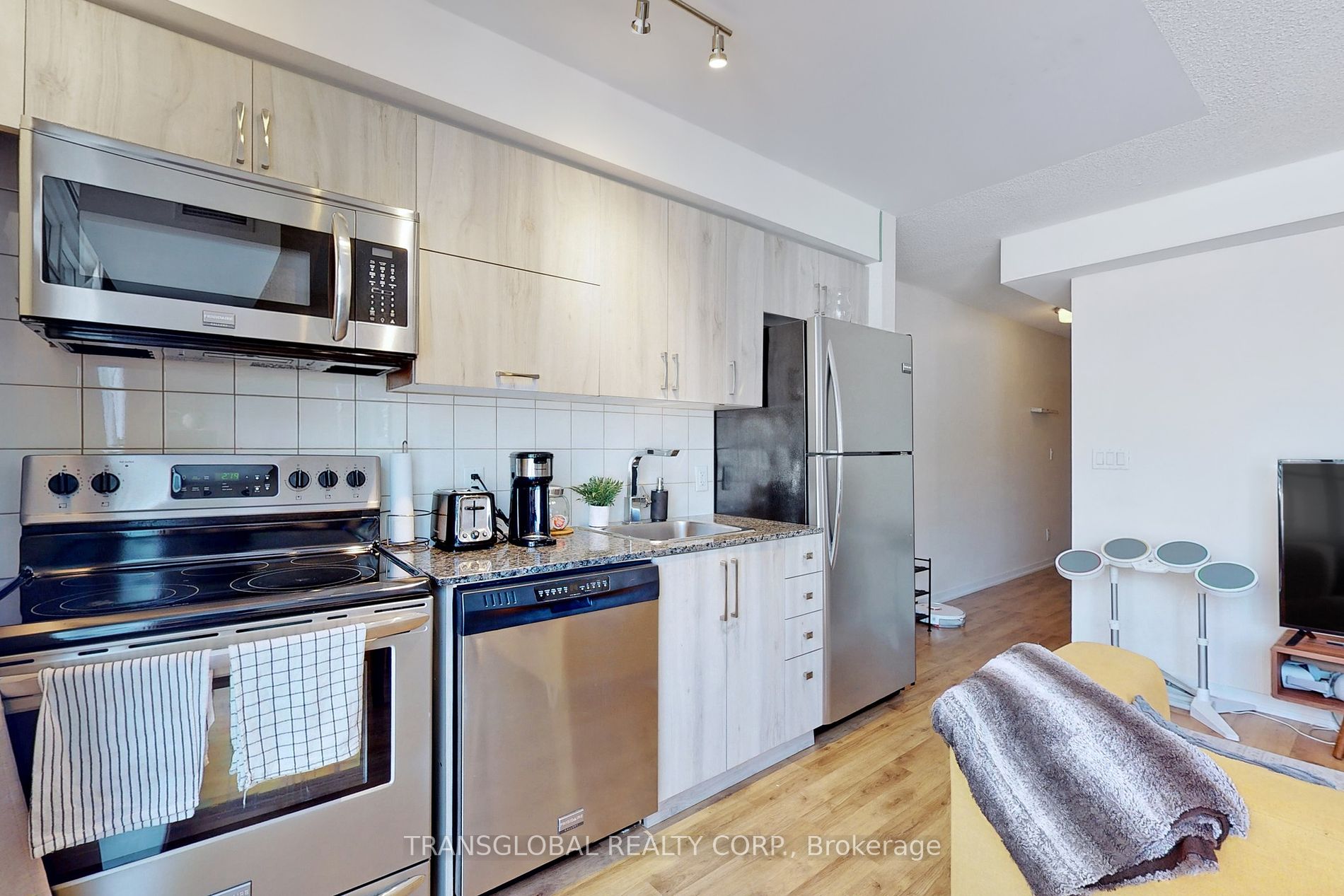 20 Joe Shuster Way, #202