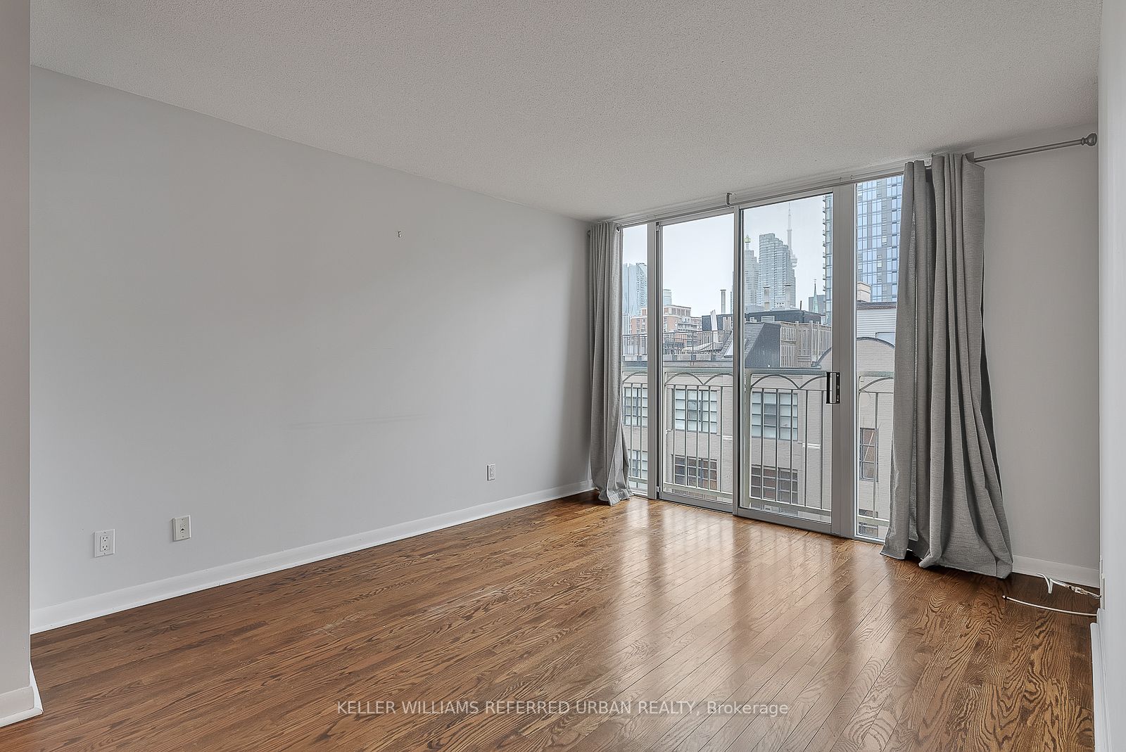 313 Richmond St E, #862