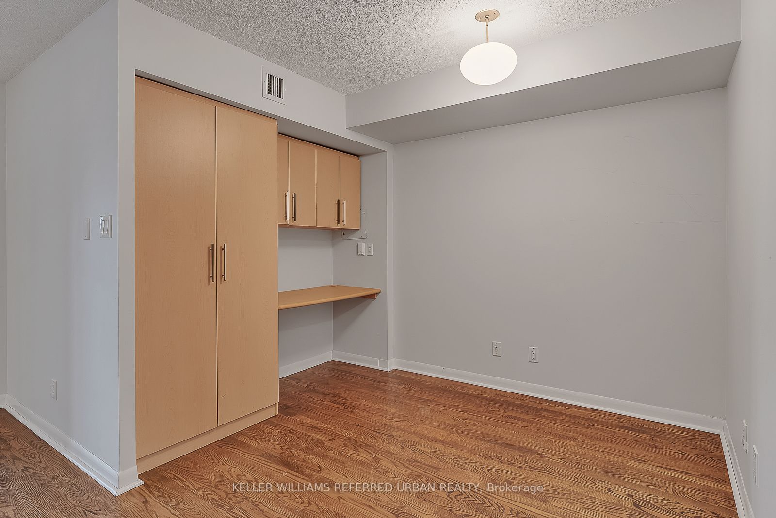 313 Richmond St E, #862