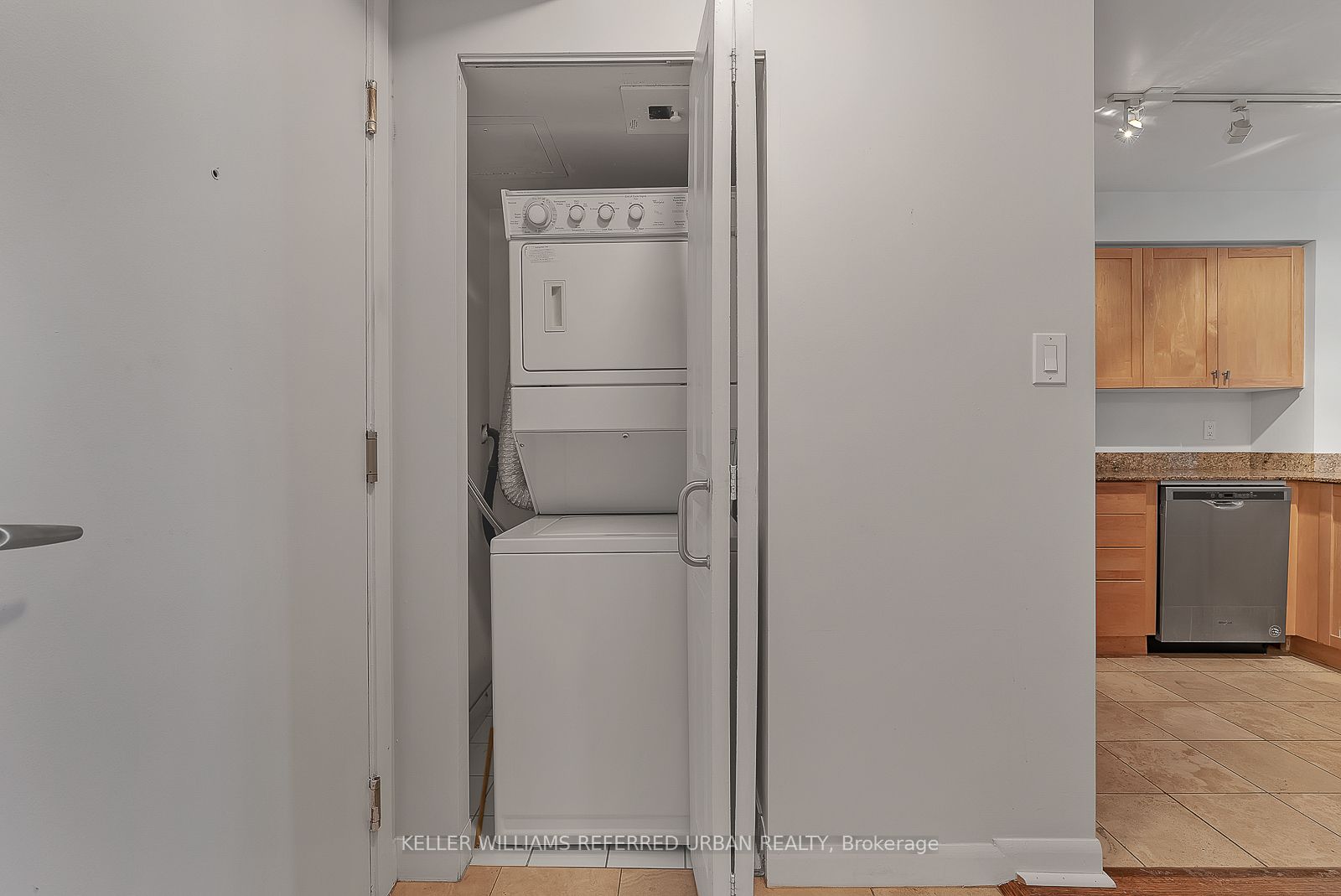 313 Richmond St E, #862