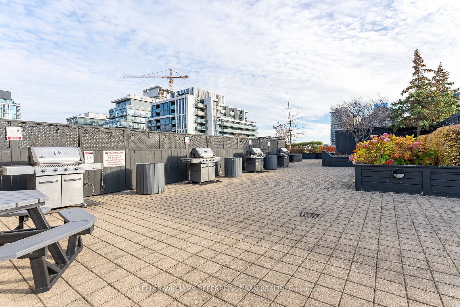 313 Richmond St E, #862