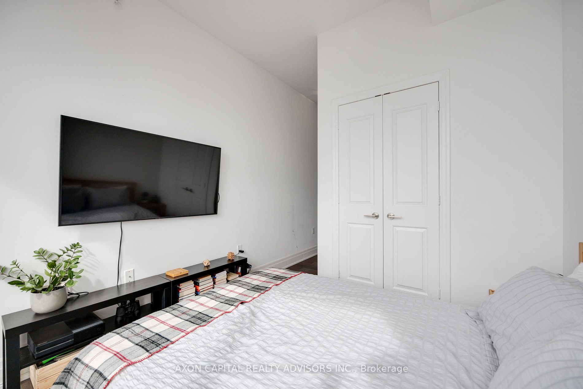 8 The Esplanade, #5409