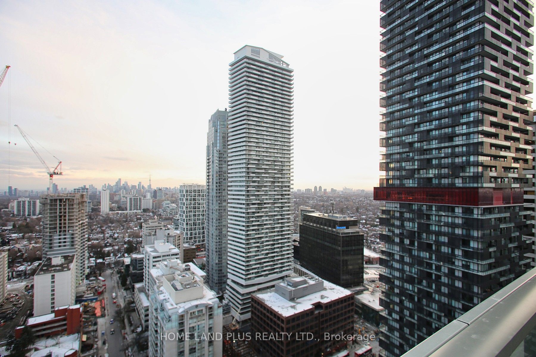 39 Roehampton Avenue #2704