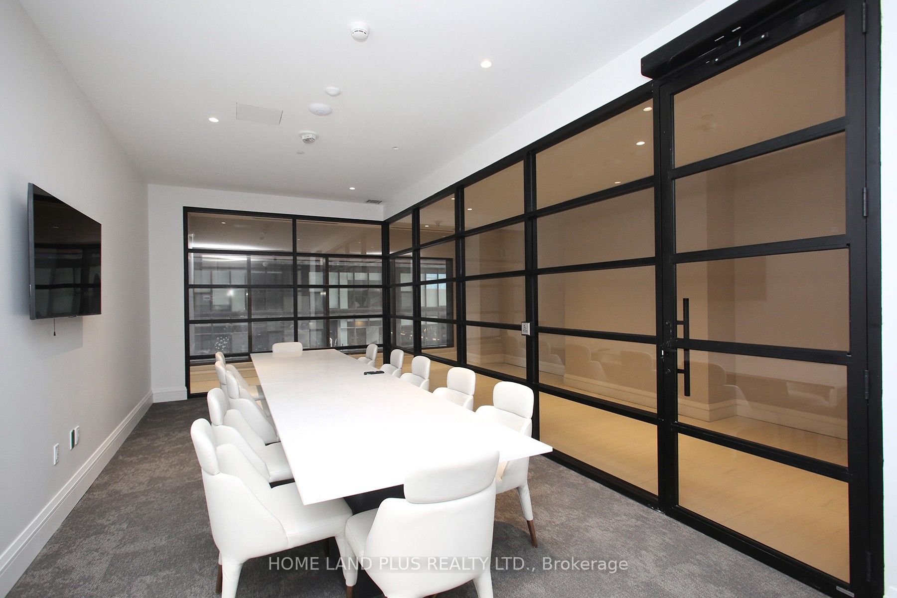 39 Roehampton Avenue #2704