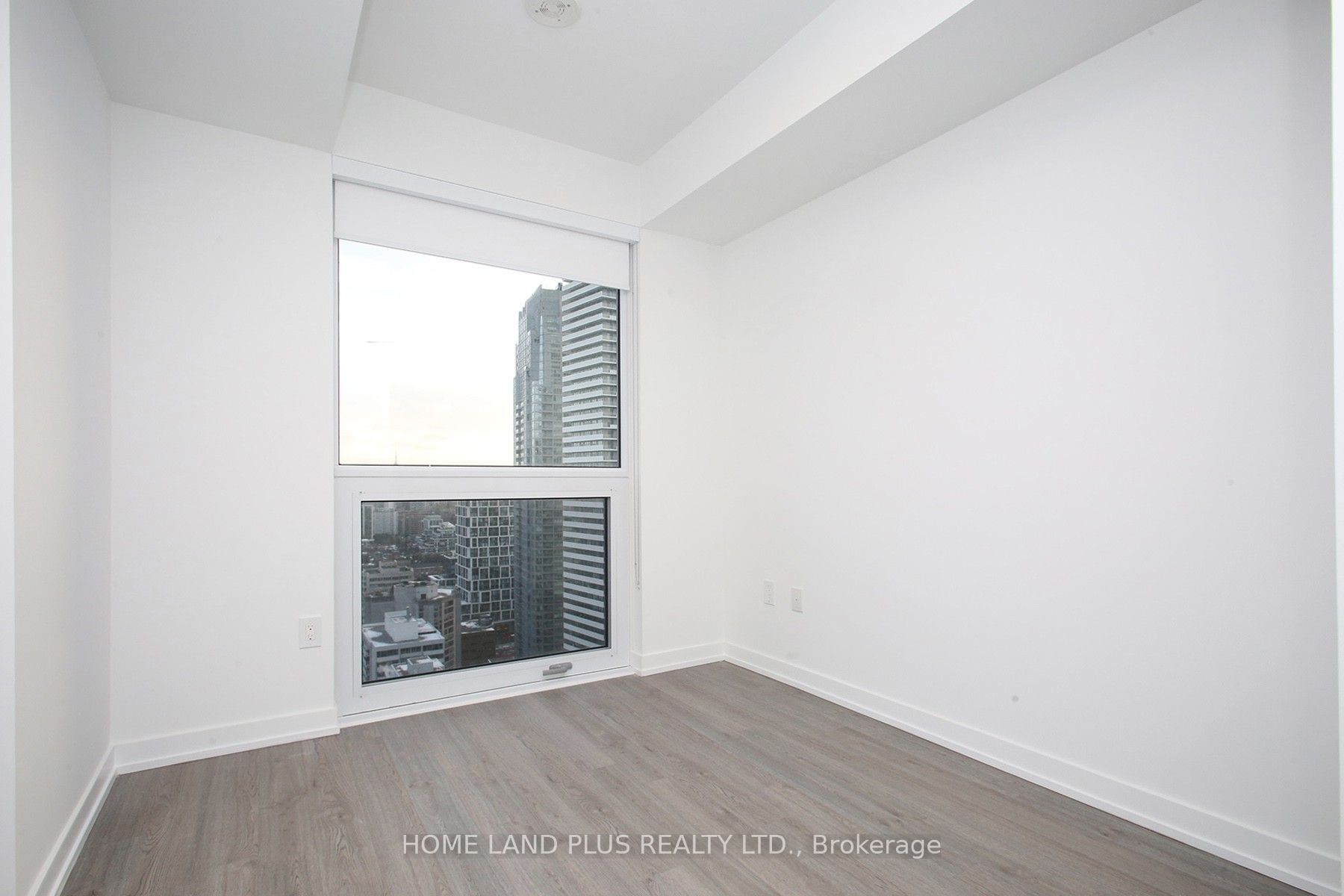 39 Roehampton Avenue #2704