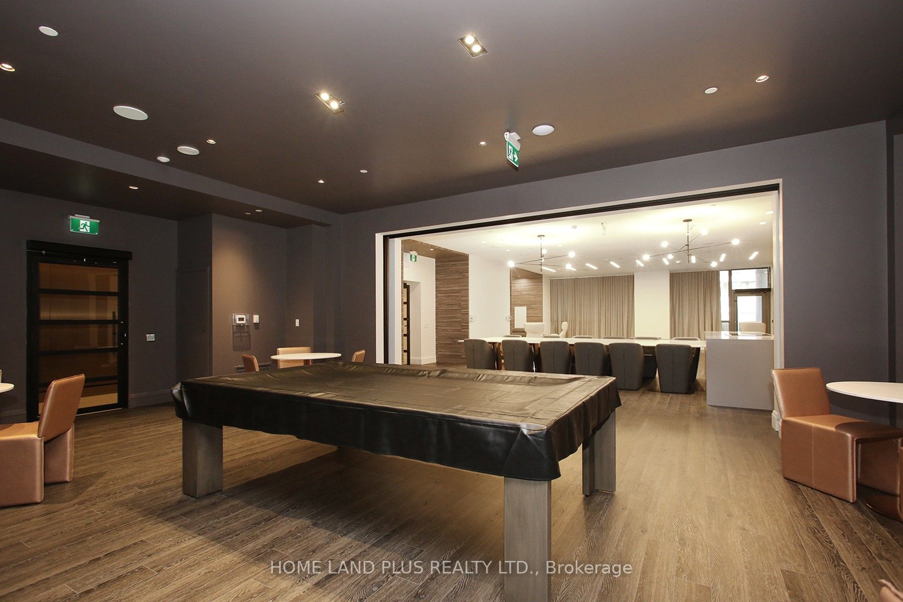 39 Roehampton Avenue #2704
