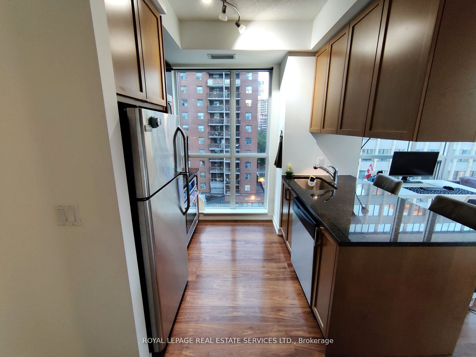 98 Lillian Street, #520