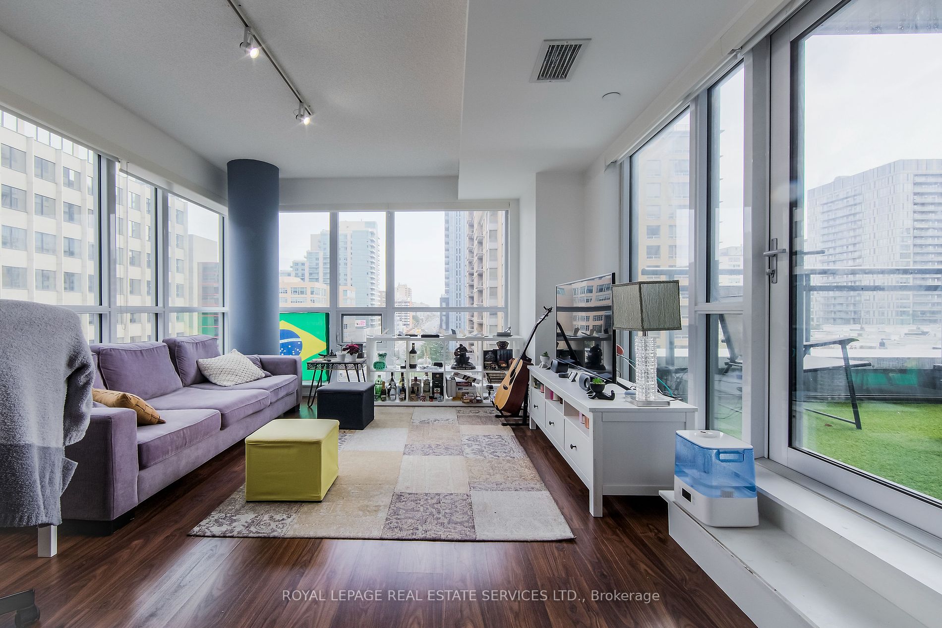 98 Lillian Street, #520