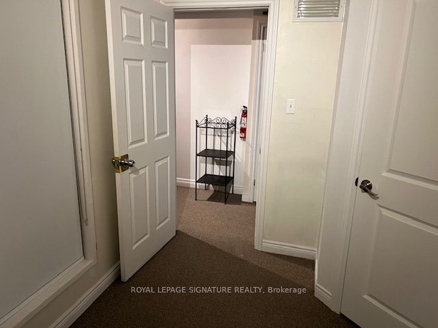 208 Carlton Street #Lower