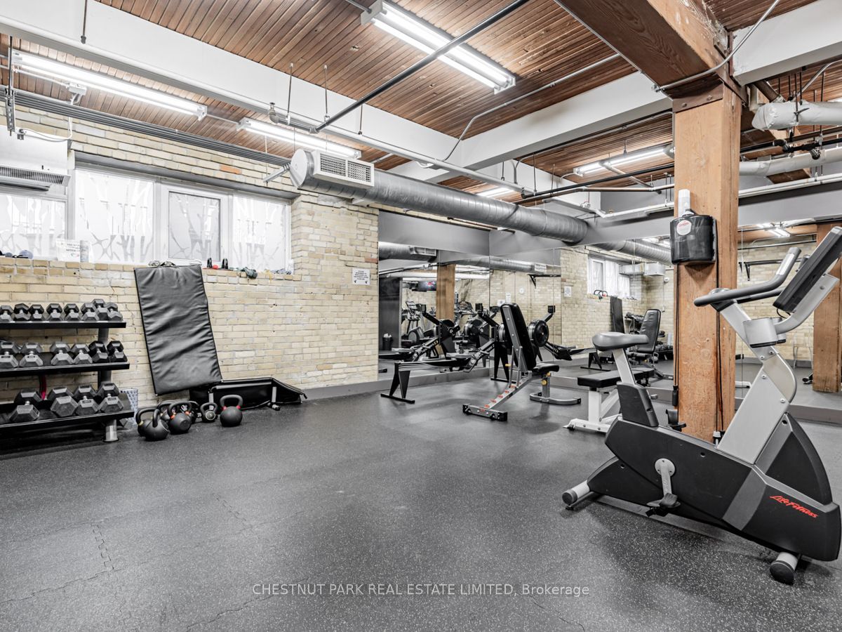 955 Queen St W, #526