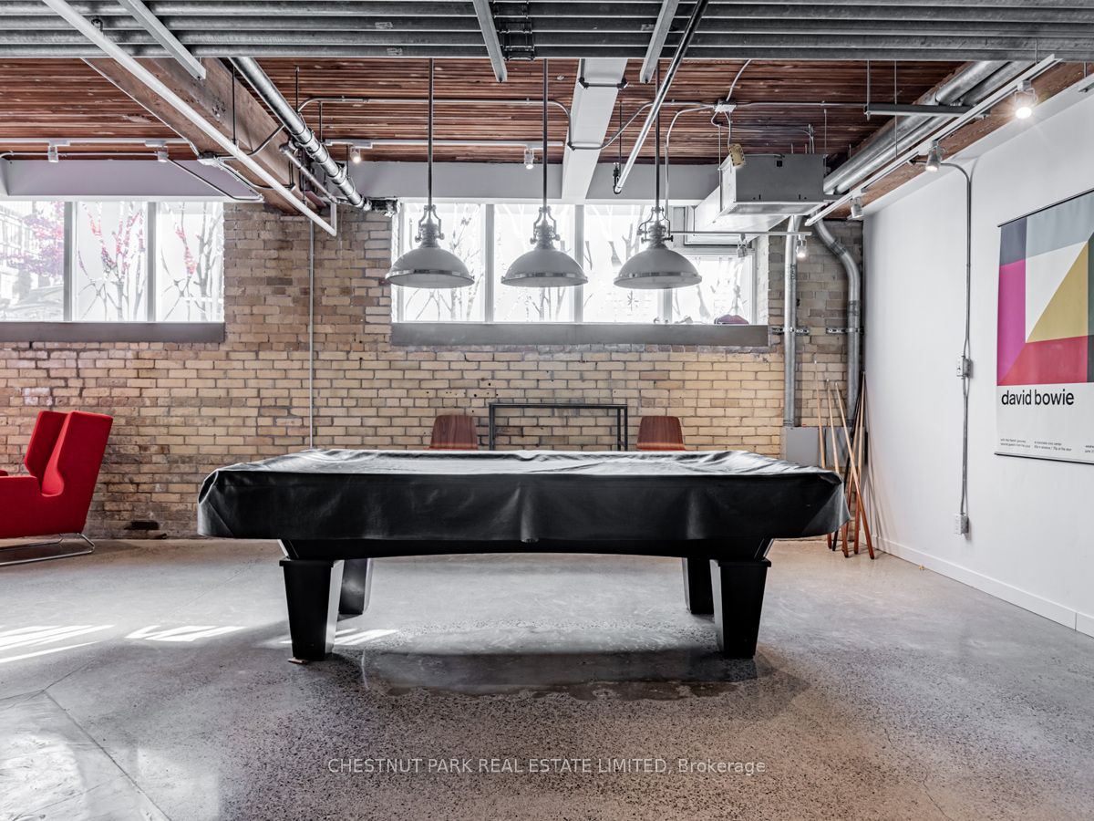 955 Queen St W, #526